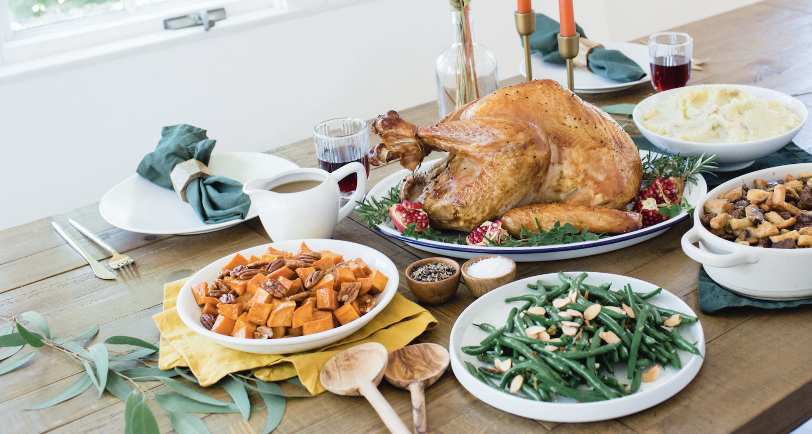 thanksgiving dinner on table 